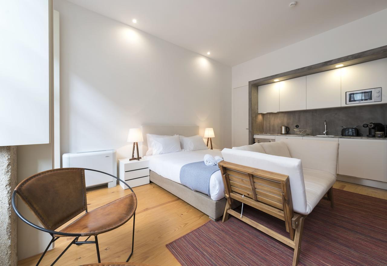 Lovelystay - Rico'S Apartment - Almada 2º F Porto Buitenkant foto