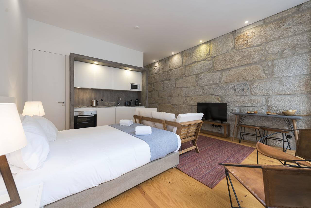 Lovelystay - Rico'S Apartment - Almada 2º F Porto Buitenkant foto
